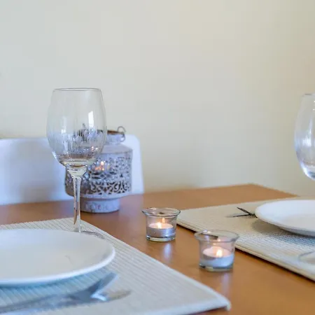 Lovely In Great Location Apartment