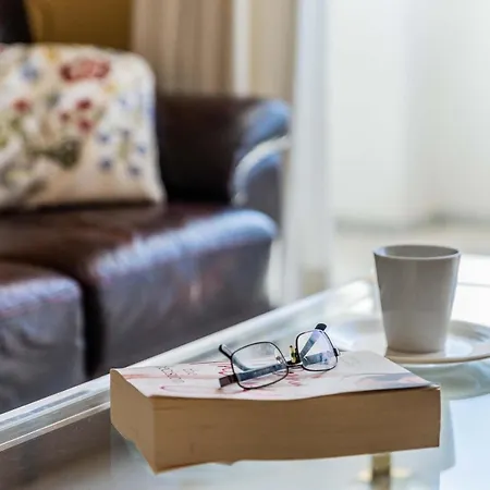 Lovely In Great Location マルベーリャ