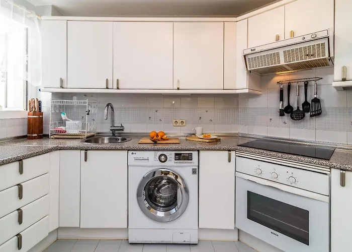 Lovely In Great Location Marbella